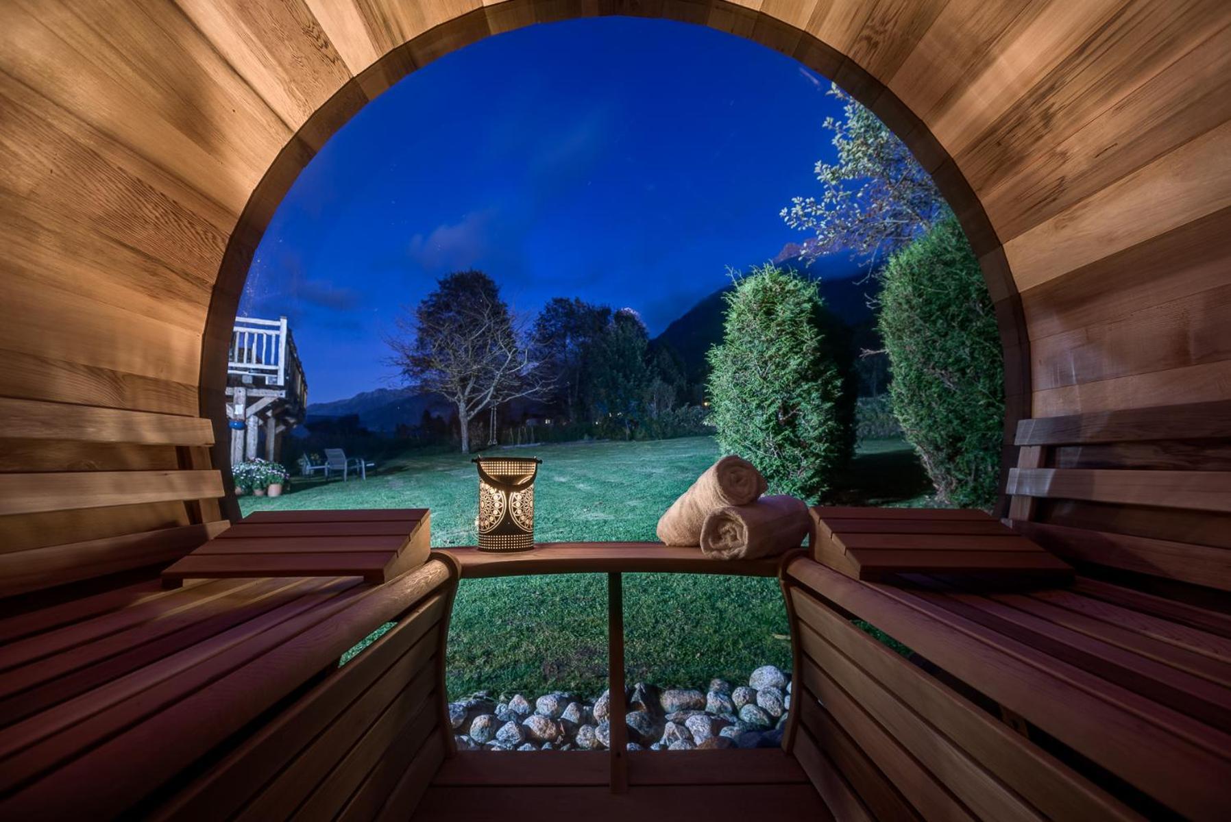 Tiki Lodge - Hot Tub & Sauna Шамони Экстерьер фото