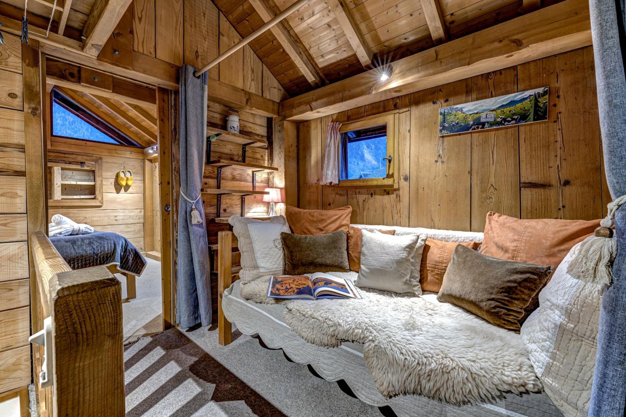 Tiki Lodge - Hot Tub & Sauna Шамони Экстерьер фото